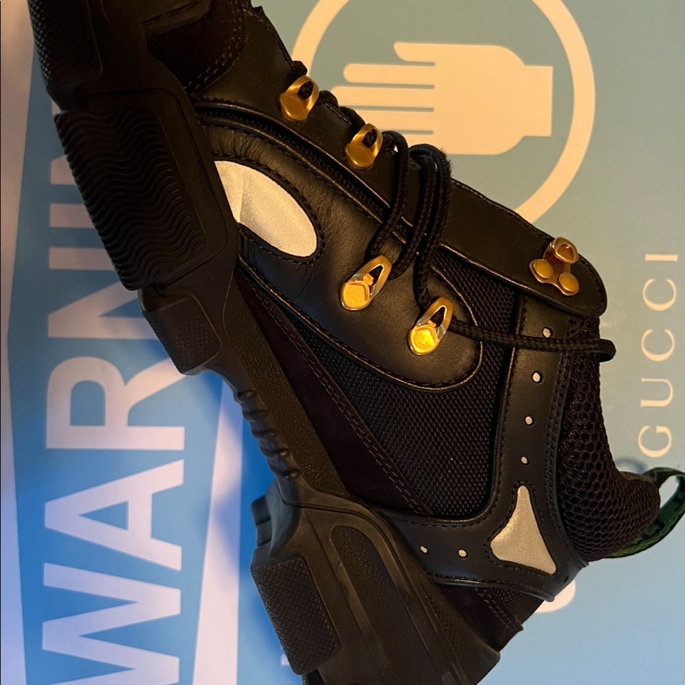 Gucci iconic flashtrek in black and gold. Size UK 10- runs US 10.5/11. - Picture 3 of 13